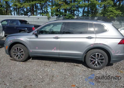 2021 Volkswagen Tiguan 2.0T Se/2.0T Se R-Line Black/2.0T Sel из США, поврежденный, VIN 3VV2B7AX4MM057331